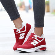 Wholesale spring and autumn new women's shoes, leather breathable fashion women's rocking shoes, casual sports shoes, trendy women's shoes